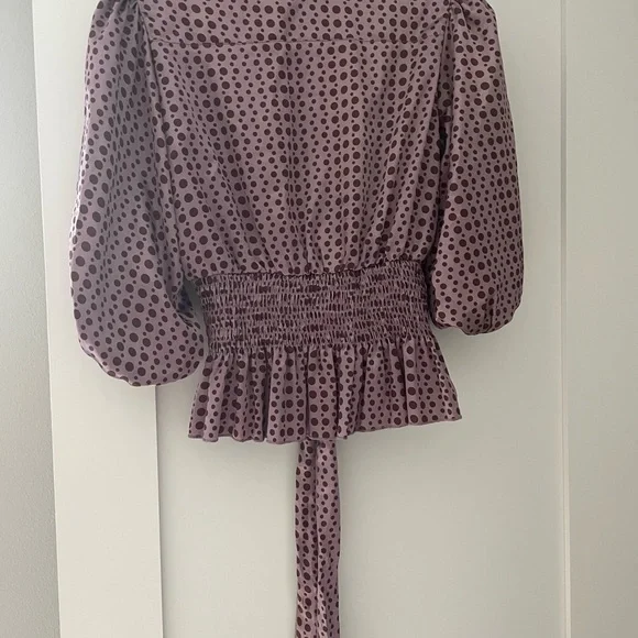 Awesome satin puff sleeve blouse - Small - Picture 3 of 7